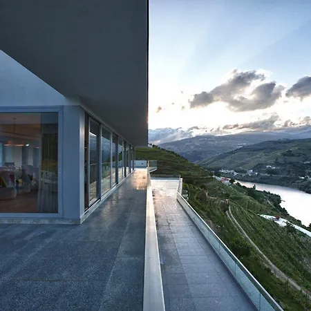 Отель Delfim Douro 4*